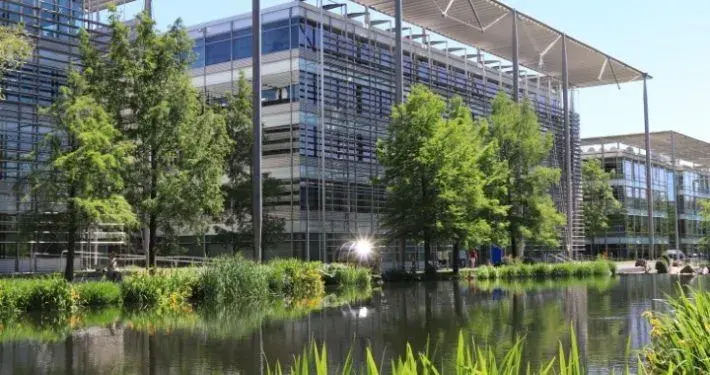 Richmond American University London